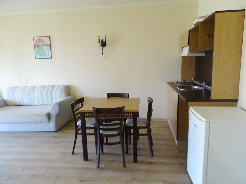 Elenite Private Apartments 엘레니테 외부 사진