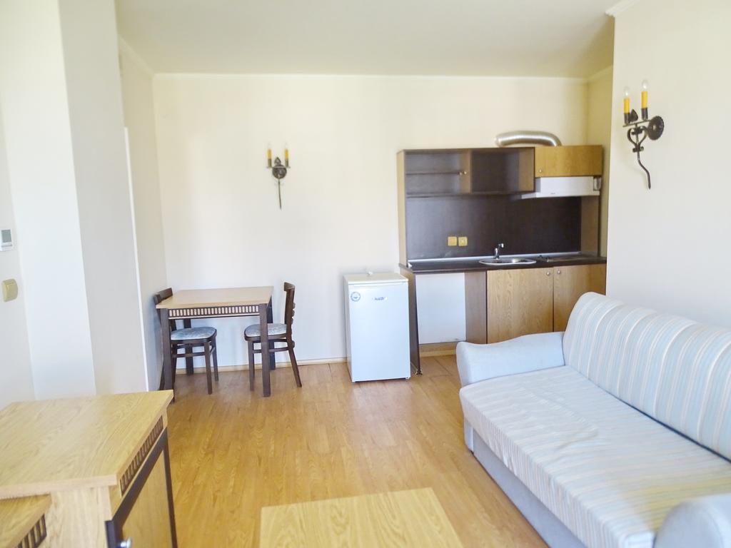 Elenite Private Apartments 엘레니테 외부 사진