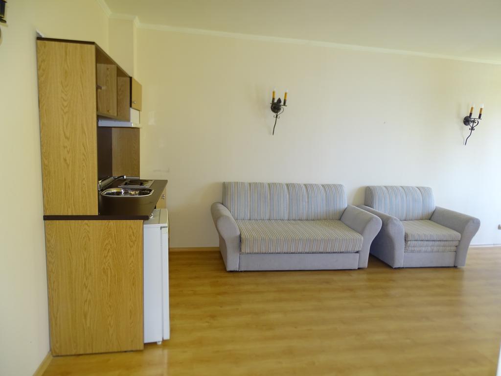 Elenite Private Apartments 엘레니테 외부 사진