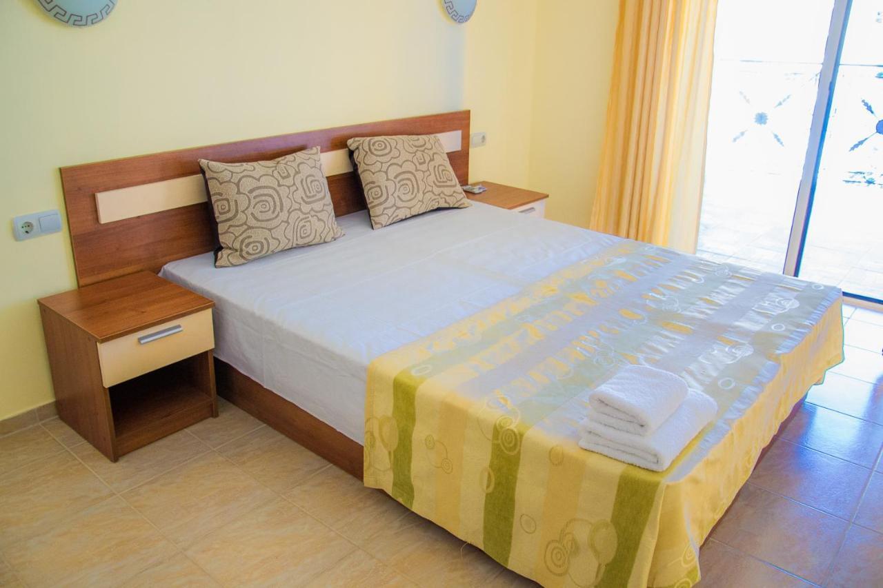 Elenite Private Apartments 엘레니테 외부 사진
