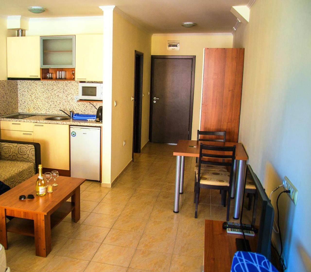 Elenite Private Apartments 엘레니테 외부 사진